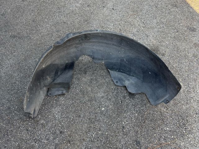 bontott BMW 7 Jobb hátsó Hátsó Dobbetét (Kerékjárati, Műanyag)