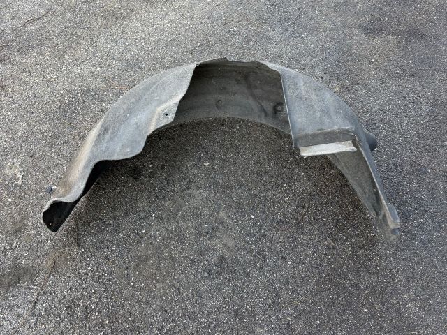 bontott BMW 7 Jobb hátsó Hátsó Dobbetét (Kerékjárati, Műanyag)