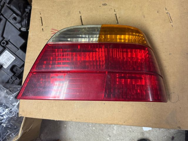 bontott BMW 7 Jobb Hátsó Lámpa