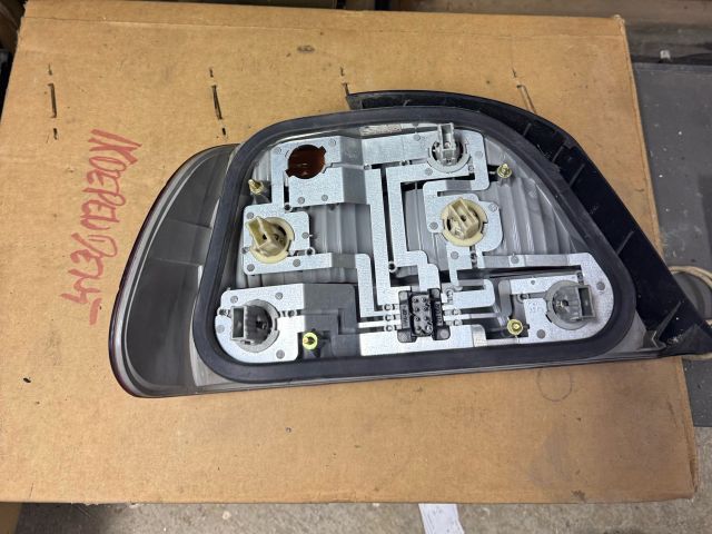 bontott BMW 7 Jobb Hátsó Lámpa