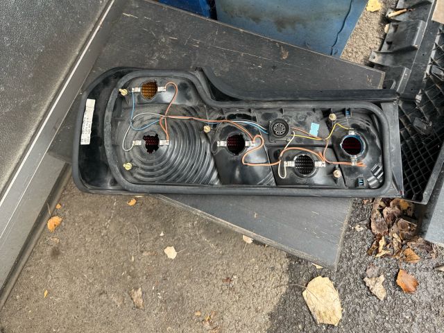 bontott BMW 7 Jobb Hátsó Lámpa