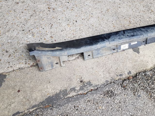 bontott BMW 7 Jobb Küszöb