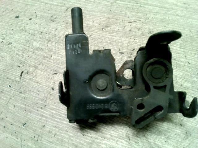 bontott BMW 7 Jobb Motorháztető Zárszerkezet