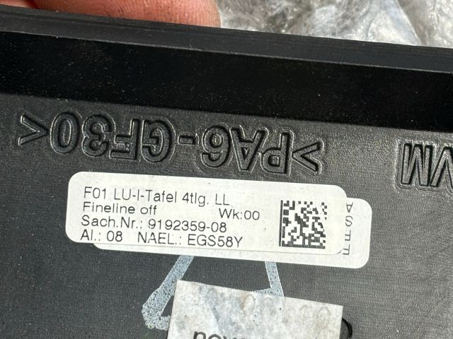 bontott BMW 7 Jobb Műszerfal Díszléc