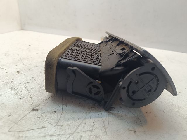 bontott BMW 7 Jobb Szellőző