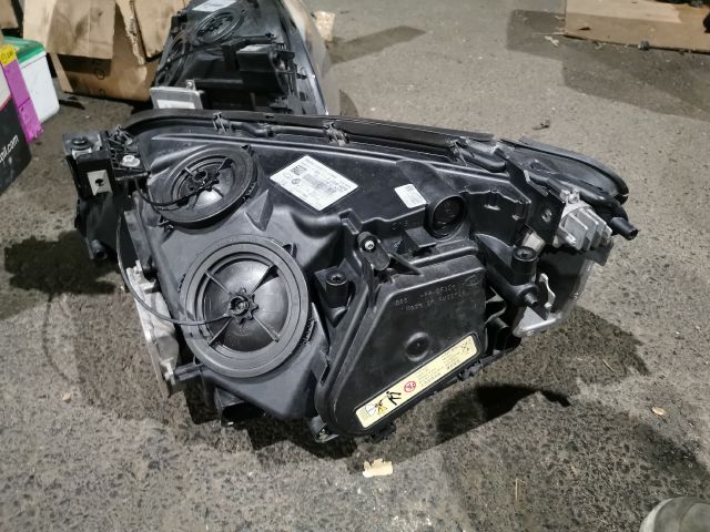 bontott BMW 7 Jobb Xenon Fényszóró