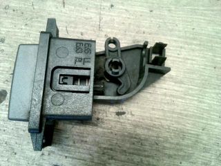 bontott BMW 7 Kesztyűtartó Nyitó Kar / Gomb