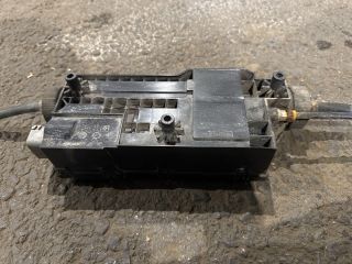 bontott BMW 7 Kézifék Motor