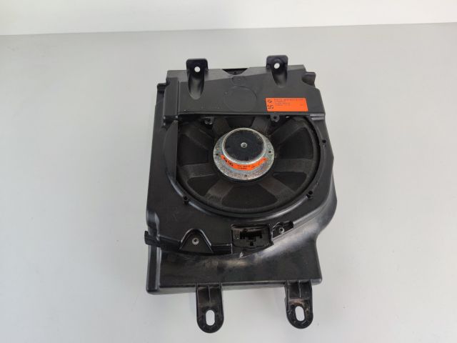 bontott BMW 7 Mélynyomó Hangszóró