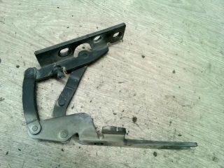 bontott BMW 7 Motorháztető Bal Zsanér