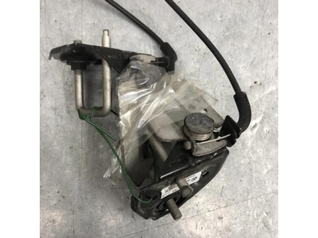 bontott BMW 7 Motorháztető Zárszerkezet