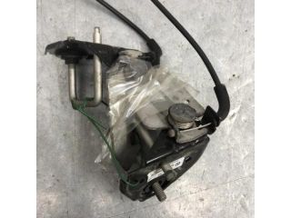 bontott BMW 7 Motorháztető Zárszerkezet