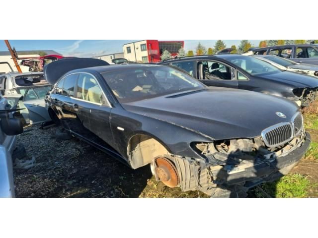 bontott BMW 7 Pótkerék Rögzítő