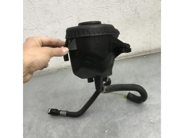 bontott BMW 7 Szervóolaj Tartály