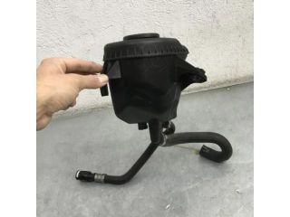 bontott BMW 7 Szervóolaj Tartály