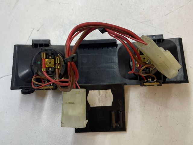 bontott BMW 7 Szivargyújtó Aljzat