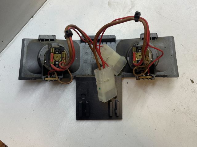 bontott BMW 7 Szivargyújtó Aljzat