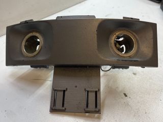 bontott BMW 7 Szivargyújtó Aljzat