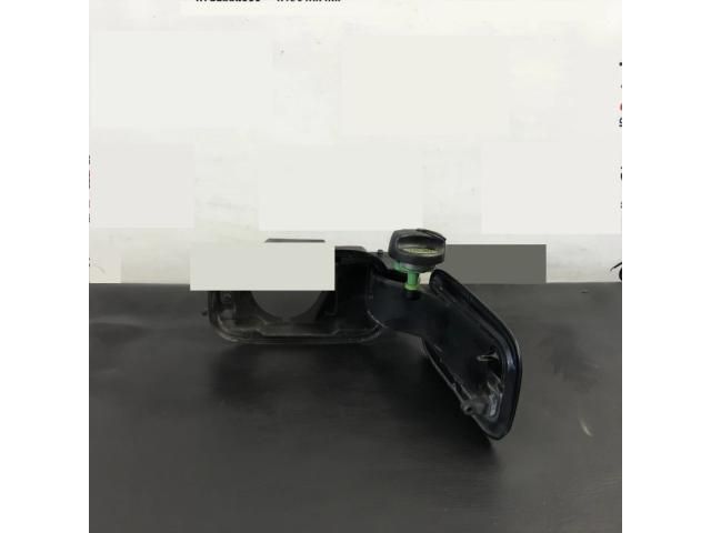 bontott BMW 7 Tankajtó