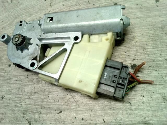 bontott BMW 7 Tető Mozgató Motor