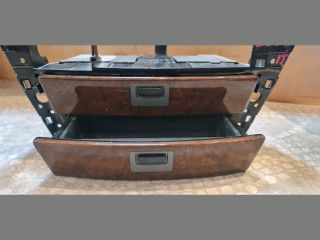 bontott BMW 7 Vezeték Nélküli Telefontöltő