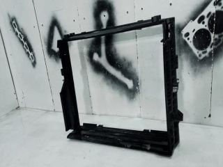 bontott BMW 7 Vízhűtő Radiátor Tartó