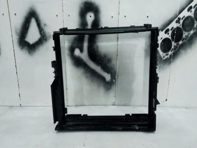 bontott BMW 7 Vízhűtő Radiátor Tartó