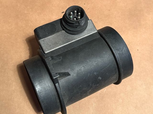 bontott BMW 8 Légtömegmérő