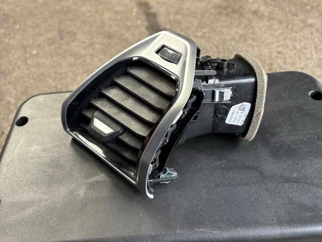 bontott BMW 8 Bal Szellőző