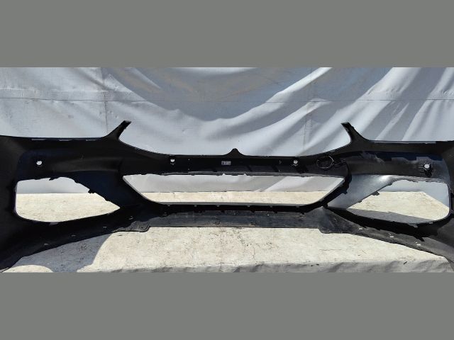 bontott BMW 8 Első Lökhárító (Üresen)