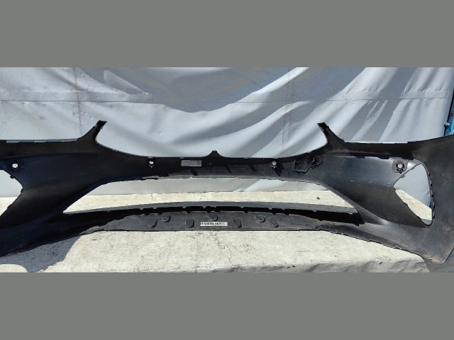 bontott BMW 8 Első Lökhárító (Üresen)