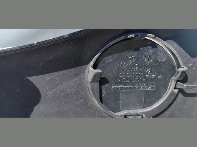 bontott BMW 8 Első Lökhárító (Üresen)