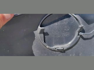 bontott BMW 8 Első Lökhárító (Üresen)