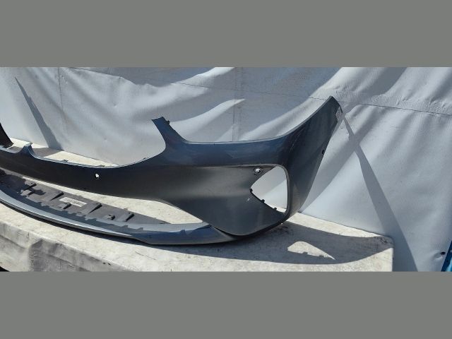 bontott BMW 8 Első Lökhárító (Üresen)