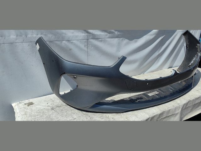 bontott BMW 8 Első Lökhárító (Üresen)