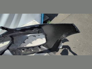 bontott BMW 8 Első Lökhárító (Üresen)