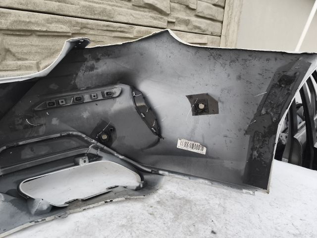 bontott BMW 8 Hátsó Lökhárító (Üresen)