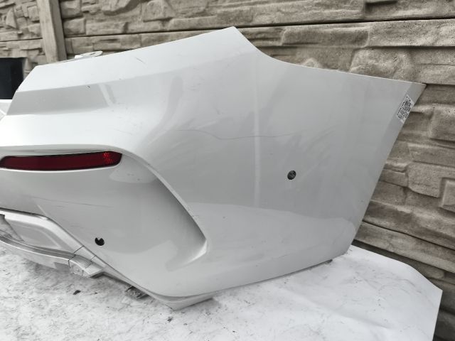 bontott BMW 8 Hátsó Lökhárító (Üresen)