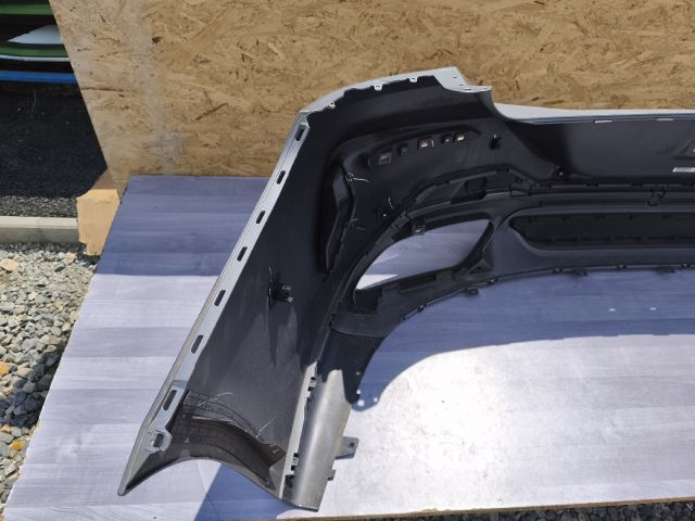 bontott BMW 8 Hátsó Lökhárító (Üresen)