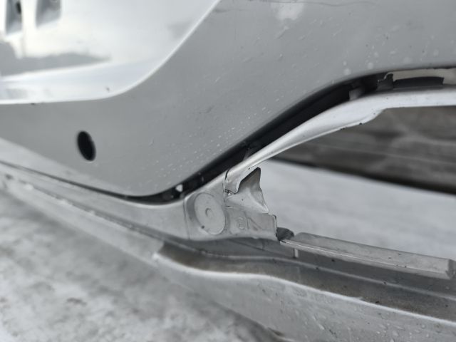 bontott BMW 8 Hátsó Lökhárító (Üresen)