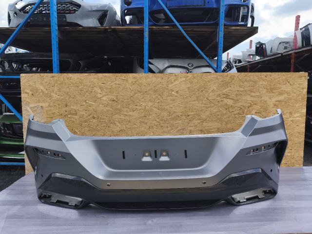 bontott BMW 8 Hátsó Lökhárító (Üresen)