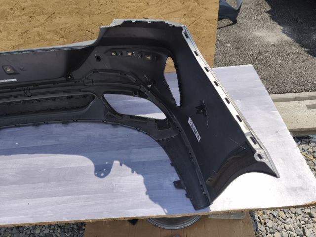 bontott BMW 8 Hátsó Lökhárító (Üresen)