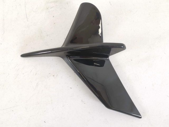 bontott BMW 8 Jobb hátsó Lökhárító Díszléc