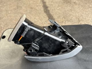 bontott BMW 8 Jobb Szellőző