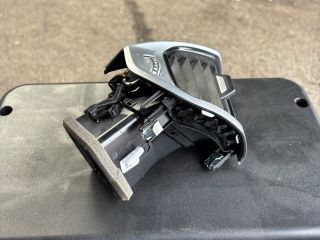 bontott BMW 8 Jobb Szellőző