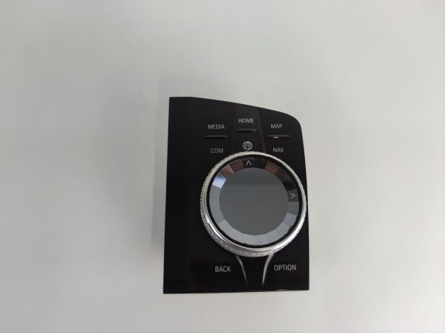 bontott BMW 8 Multimédia Vezérlő