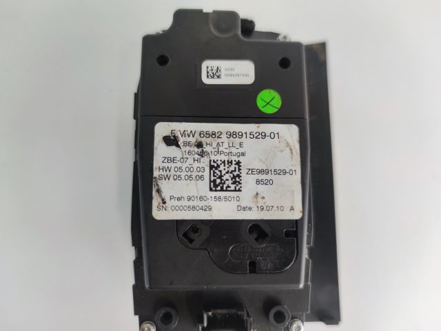 bontott BMW 8 Multimédia Vezérlő