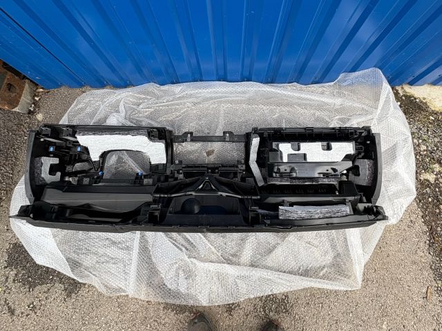 bontott BMW 8 Műszerfal Héj