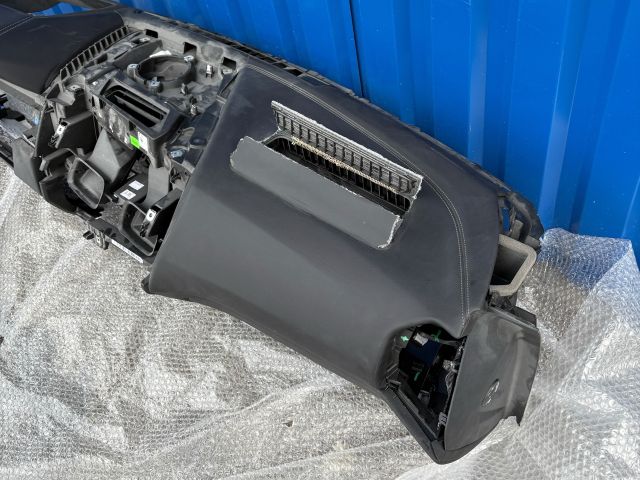 bontott BMW 8 Műszerfal Héj