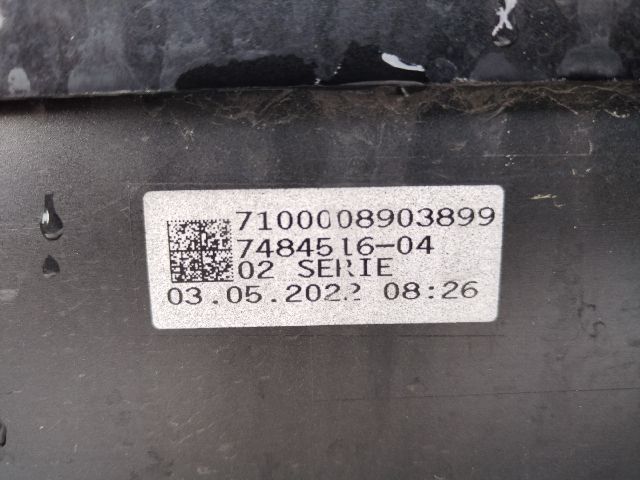 bontott BMW i3 Első Lökhárító (Üresen)